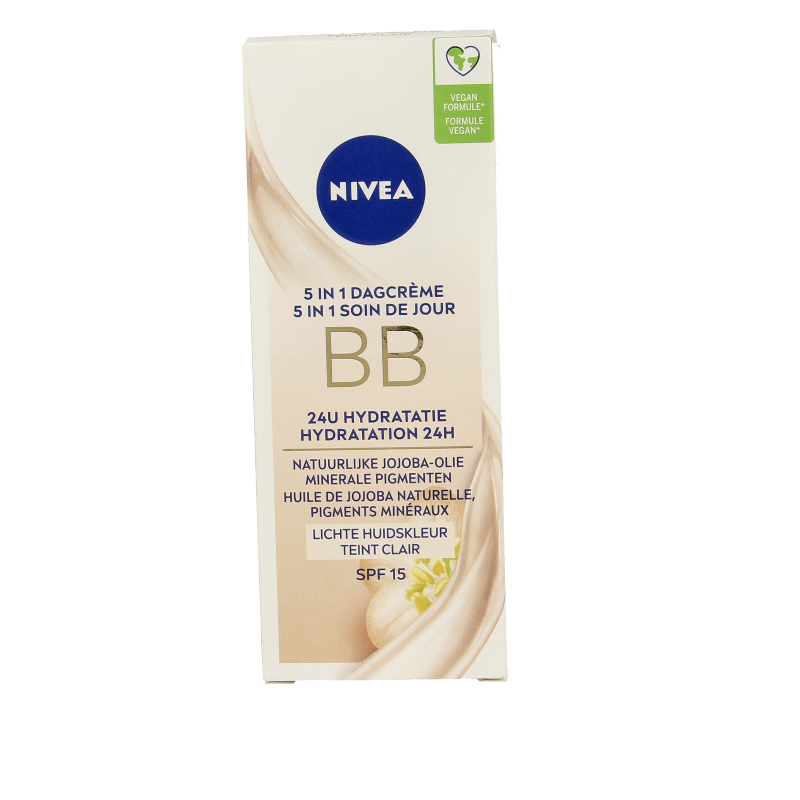 Nivea Essentials BB cream light SPF15 50 Milliliter
