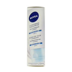 Nivea Essentials hydraterende dagcreme norm/gem SPF15 50.00 Milliliter