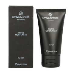 Living Nature Day light tinted moisturiser 50 Milliliter